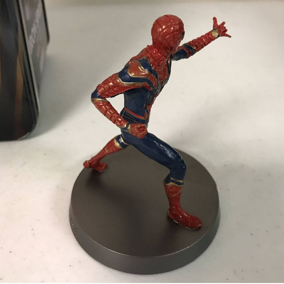 Hero Collector Heavyweights Iron Spider Metal Statue, 1:18 Scale Figurine - Picture 4 of 9